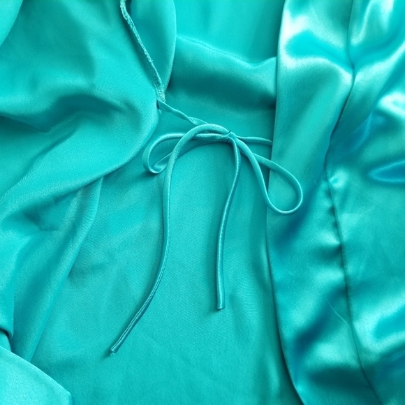 NATORI Vintage Satin Lace Trim Embroidered Sleeves Short Robe M - Picture 11 of 12